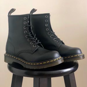 Dr. Martens Women’s 1460 Black Smooth Boot